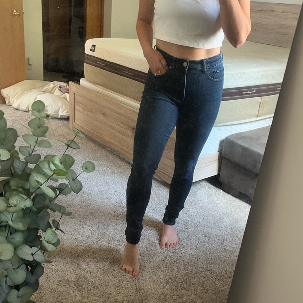 Women’s Dark Skinny Jeans